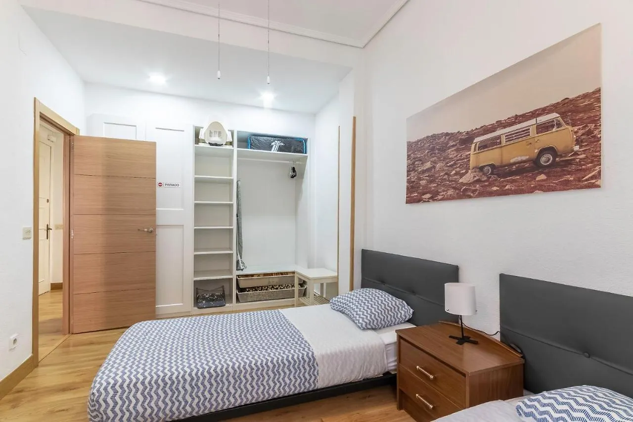 Apartamento Junto Al Guggenheim Con Parking Gratuito Bilbao 0*,  Spanien